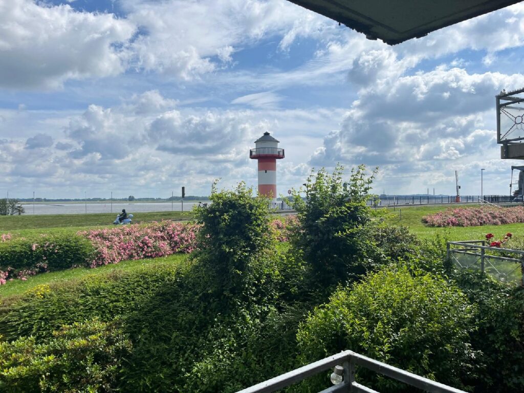 Aussicht Balkon auf die Elbe